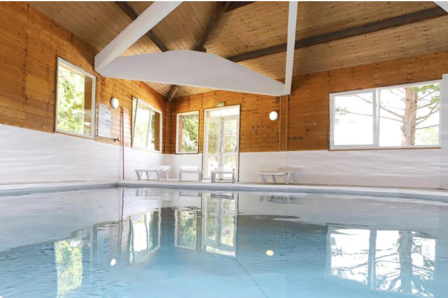 Maisonnette La Coti H5 Avec Piscine Interieure Chauffee, A 400 M De La Plage Et Menage De Fin Sejour Compris Saint-Georges-d'Oleron Ngoại thất bức ảnh